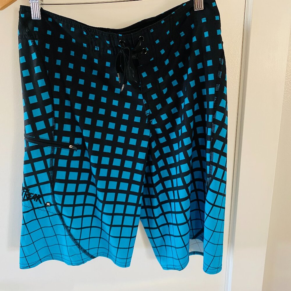 O'Neill Hyperfreak Board Shorts, Size 30, Black and Turquoise